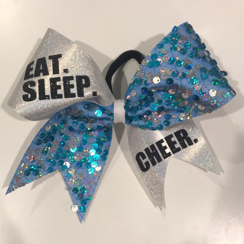 Cheer bow